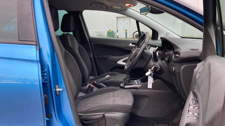 Vauxhall Crossland X 1.2T [110] Griffin 5dr [6 Spd] [Start Stop] Petrol Hatchback